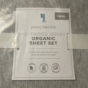 NWT, Pottery barn twin size sheets.